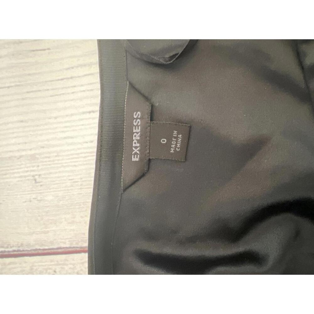 Express Women's Black Flared Skirt - Size 0 - Picture 3 of 3